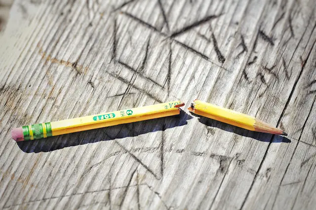 zerbrochener Bleistift