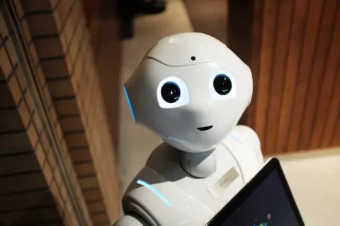Roboter mit menschlichem Antlitz