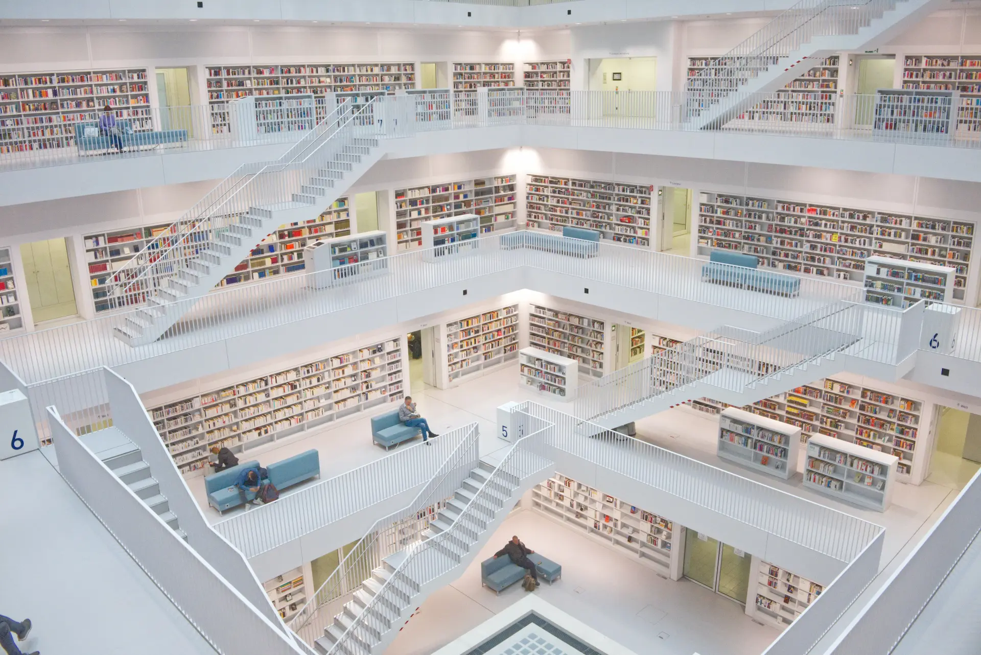 Moderne Bücherei